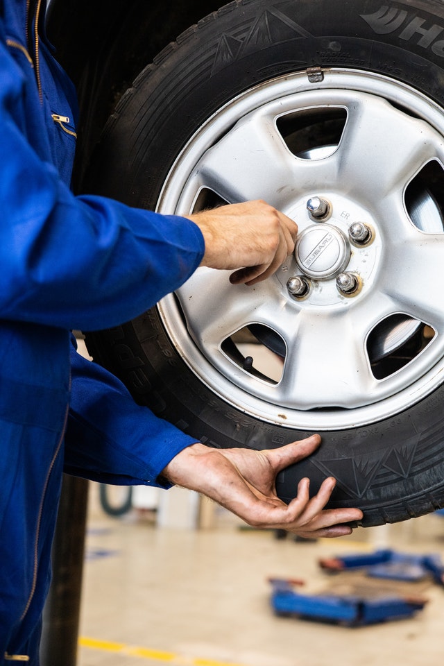 how much it cost to repair a tire